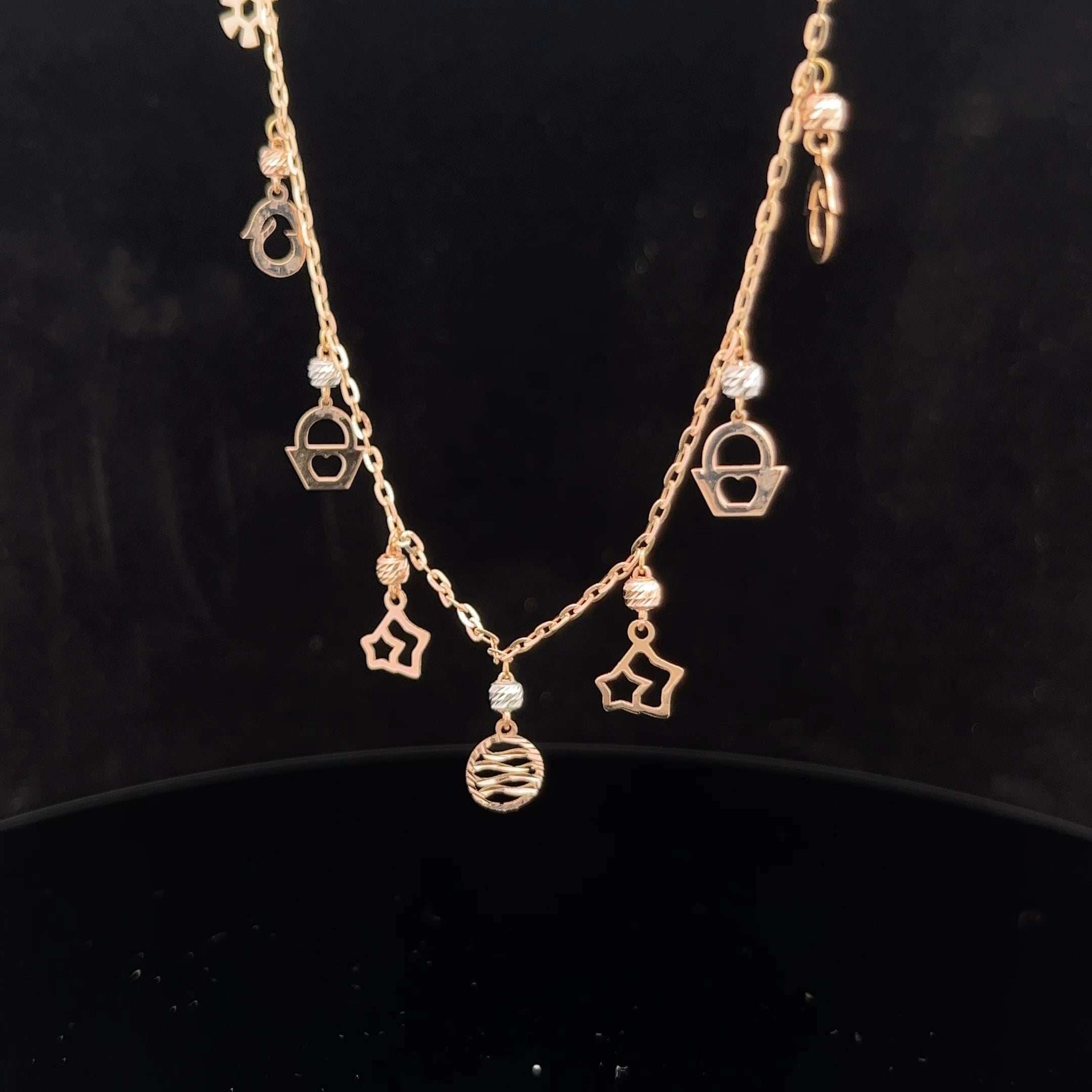 Amyra Gold Chain