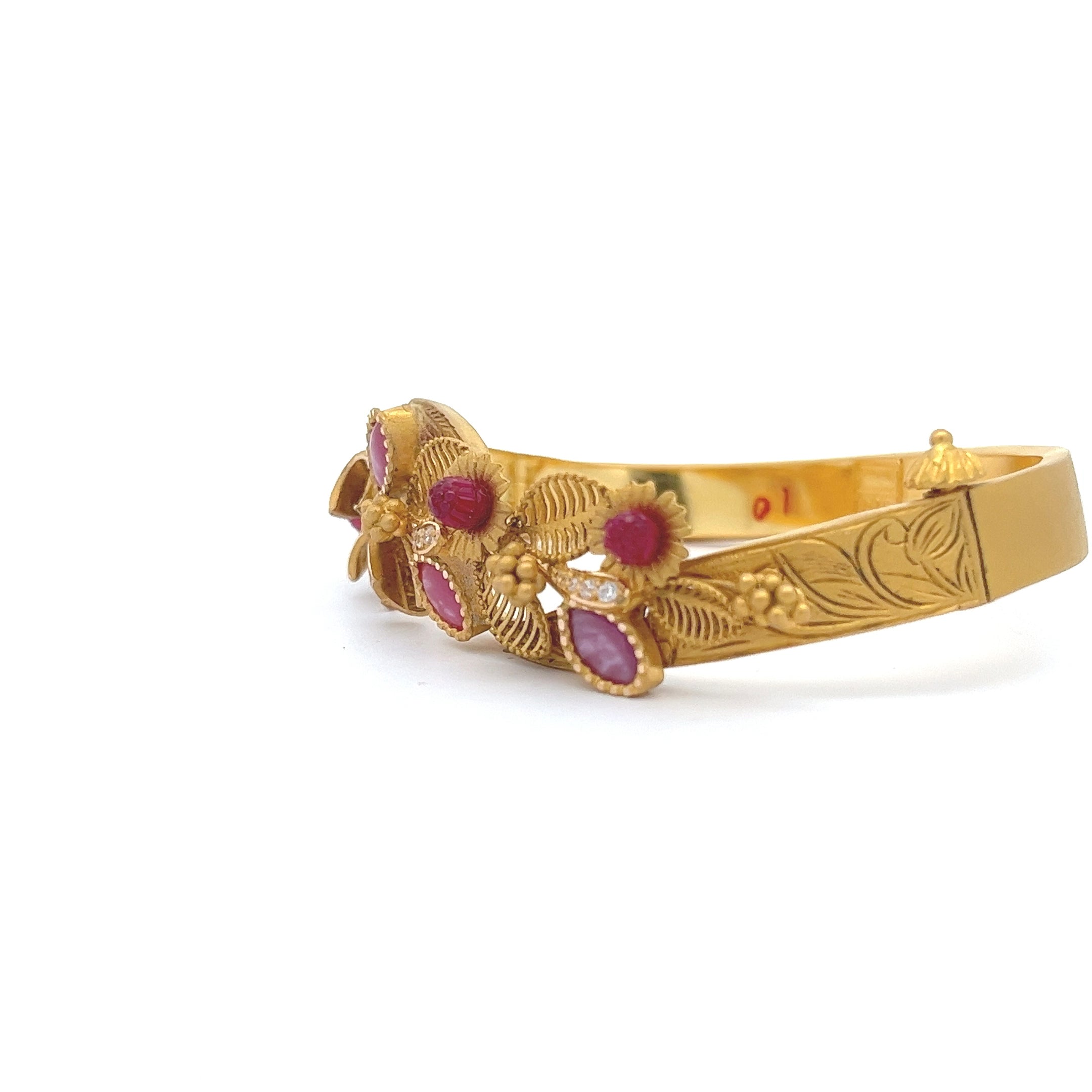 Saanvi Gold Kada
