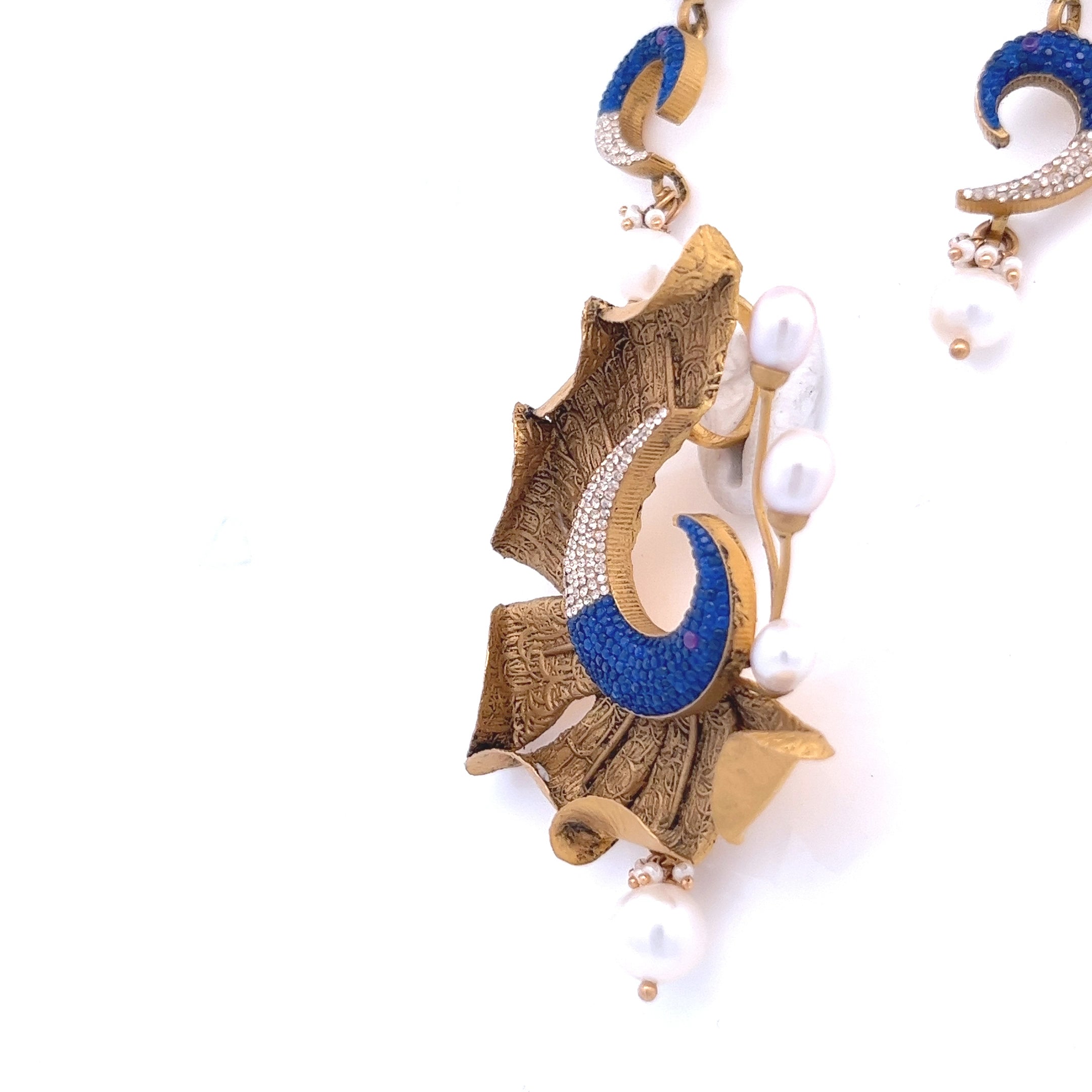 Disha Gold Pendant Set