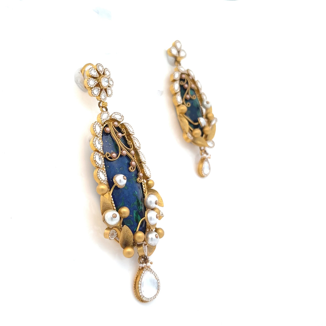 Priya Gold Pendant Set