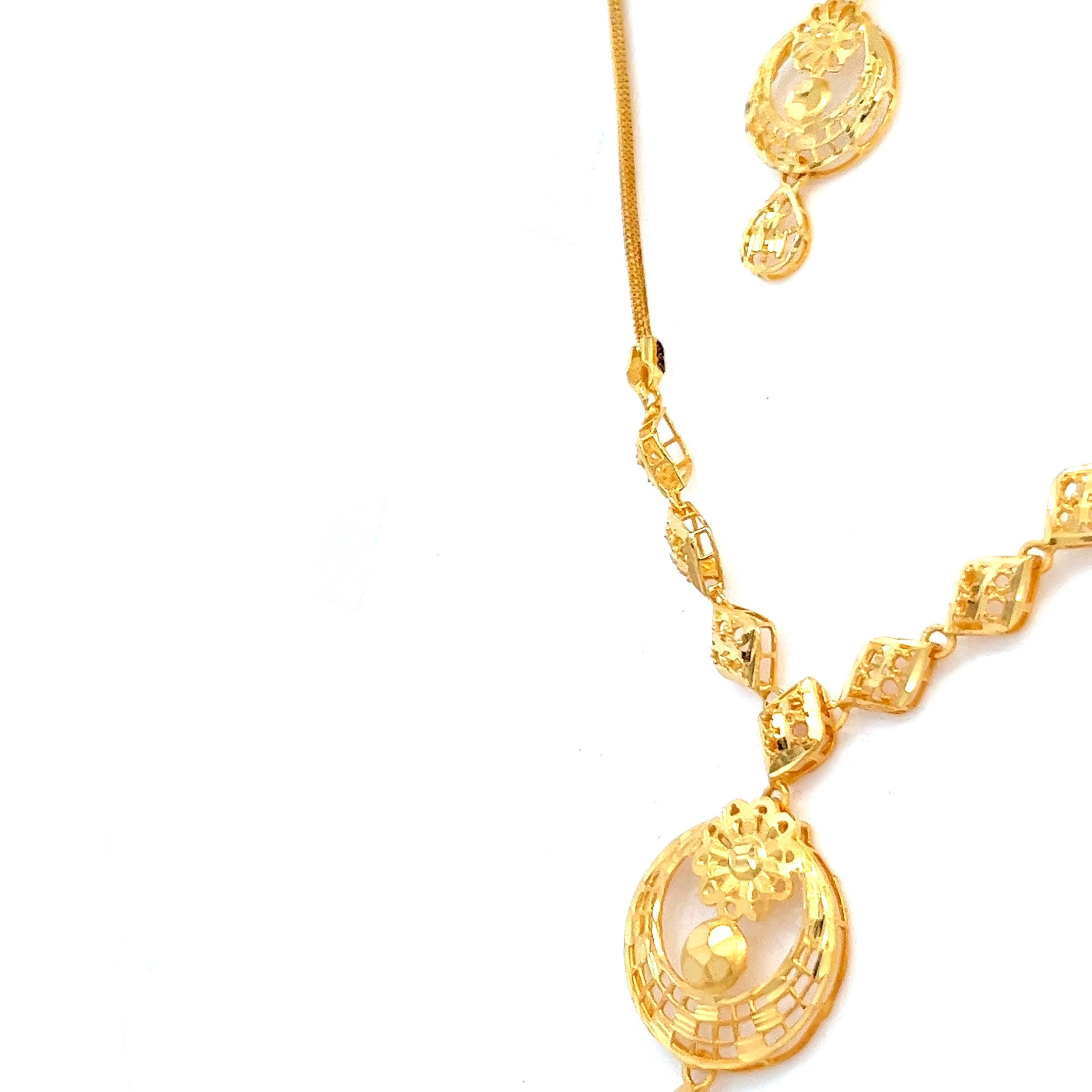 Jagarithi Gold Necklace Sets
