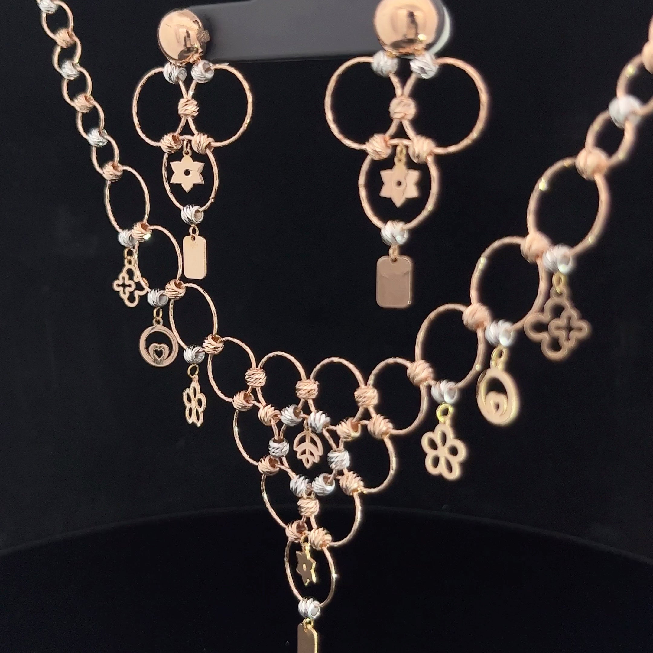 Dayati Gold Necklace Sets
