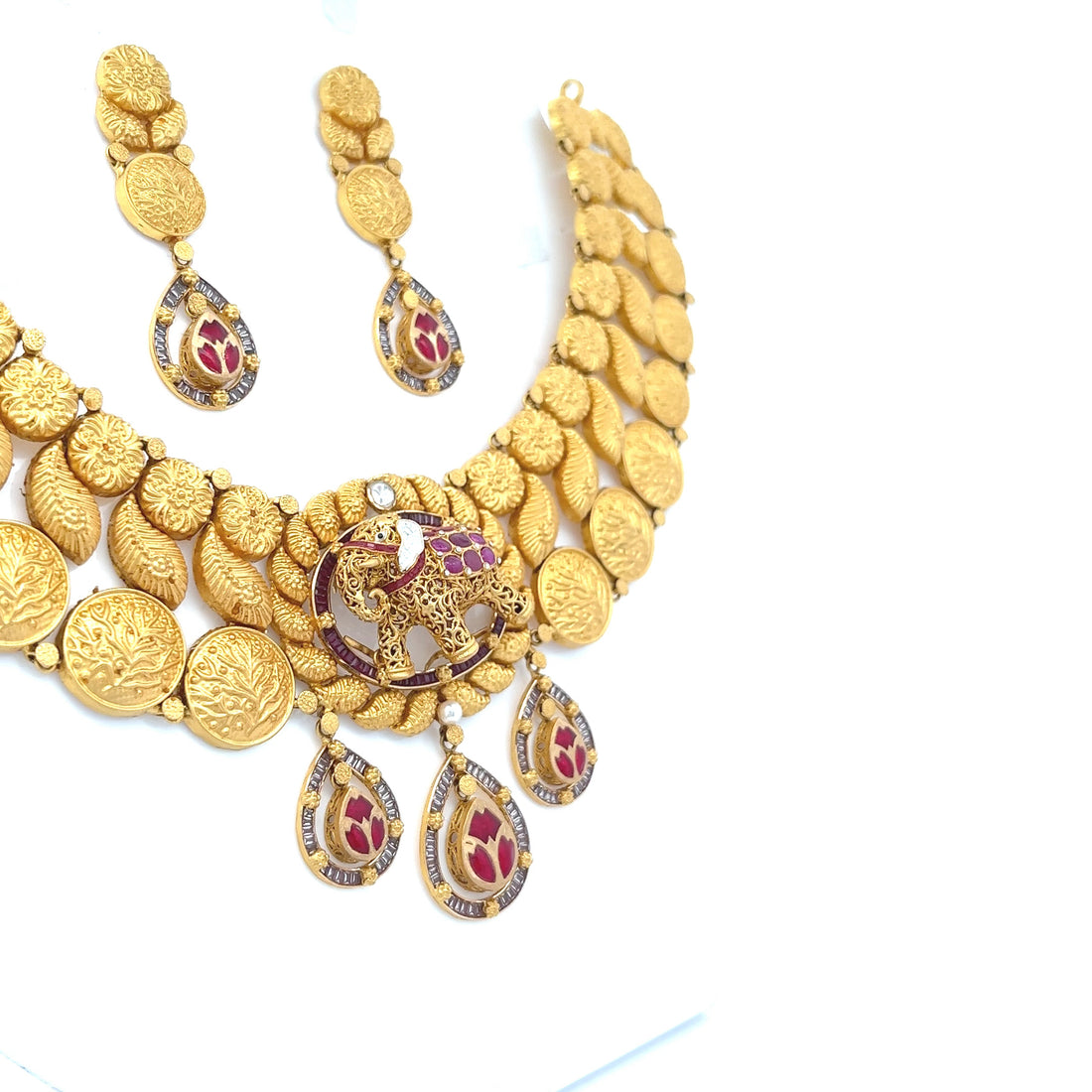 Avani Gold Necklace Set
