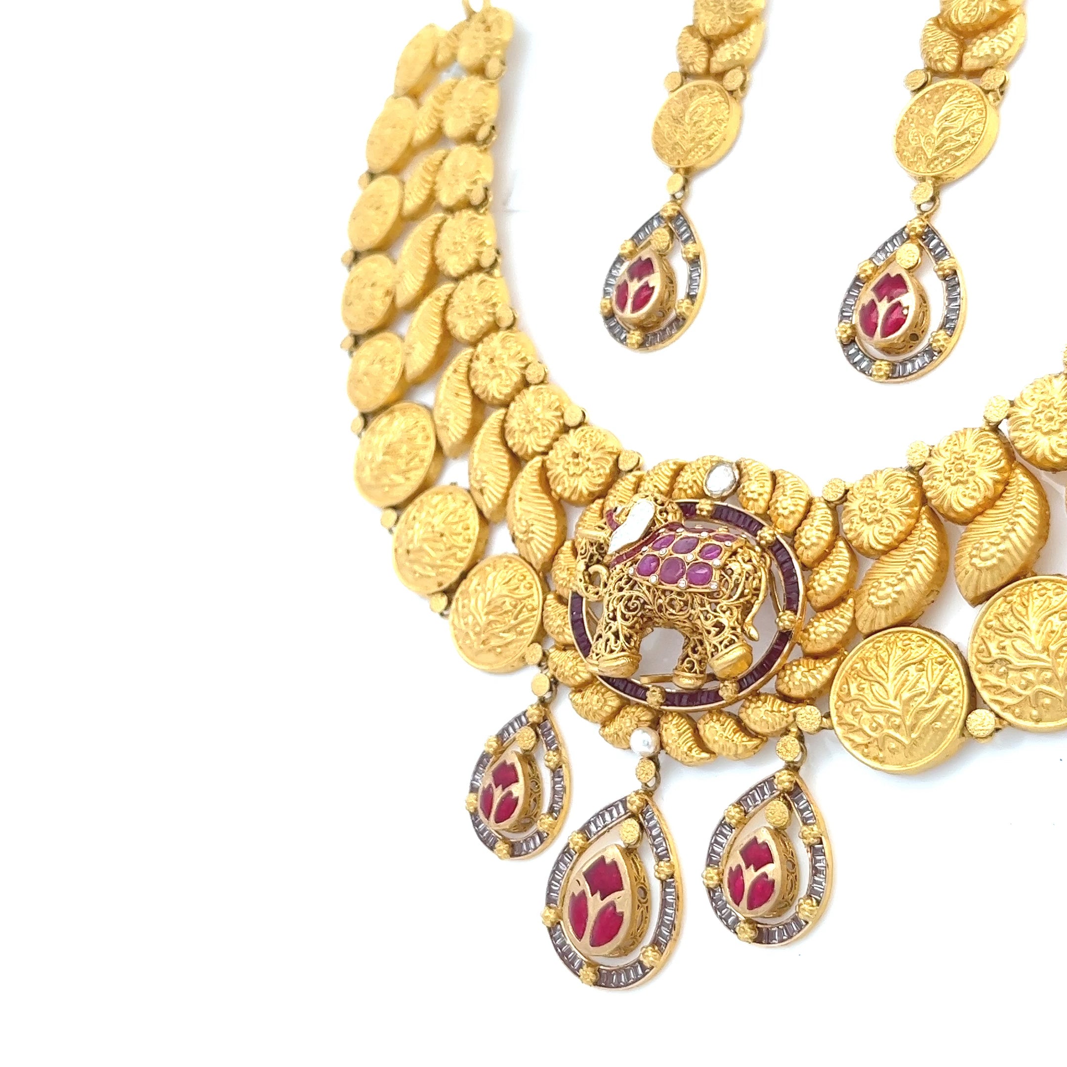 Avani Gold Necklace Set