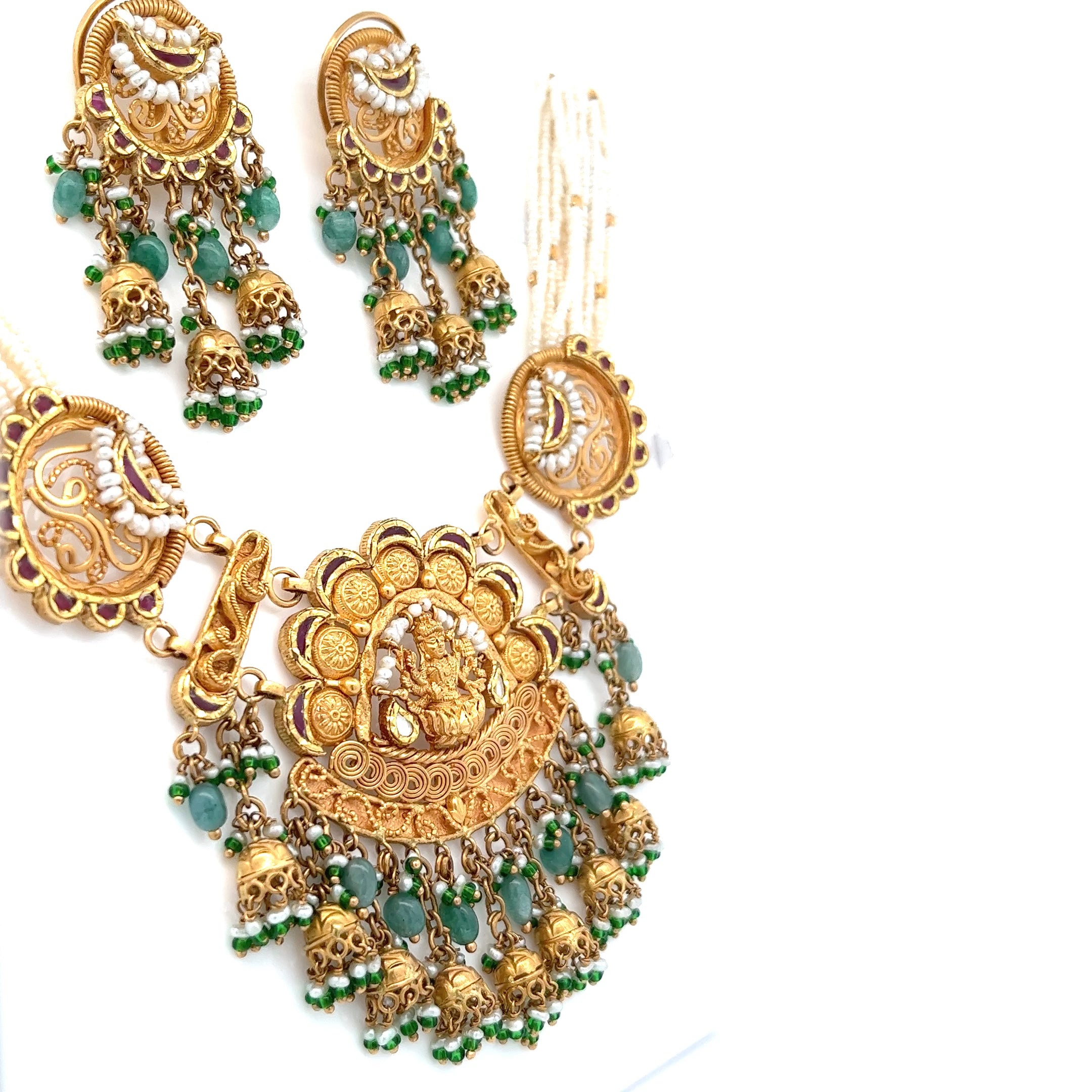Nila Gold Necklace Set