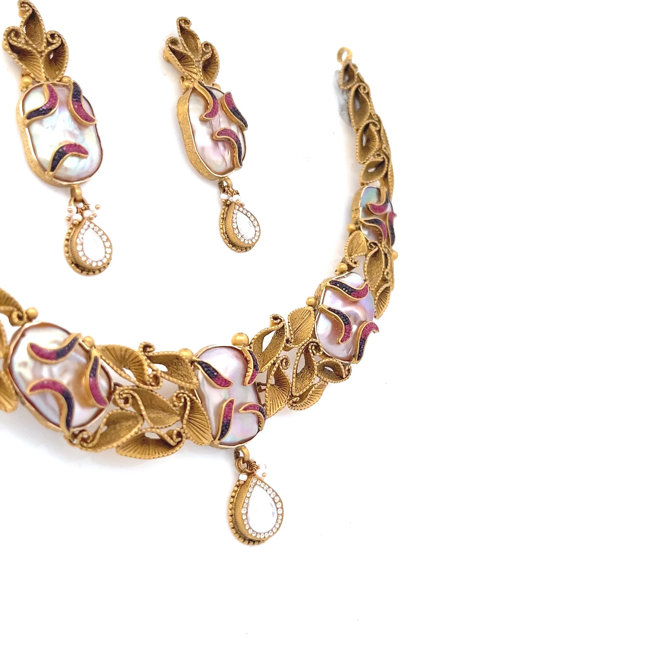 Ritu Gold Necklace Set