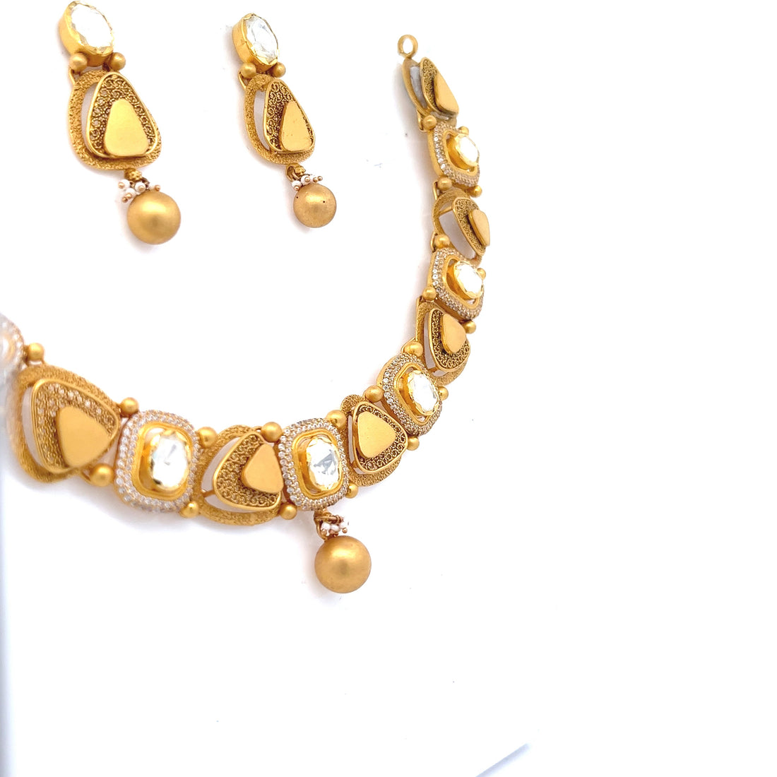 Kuhu Gold Necklace