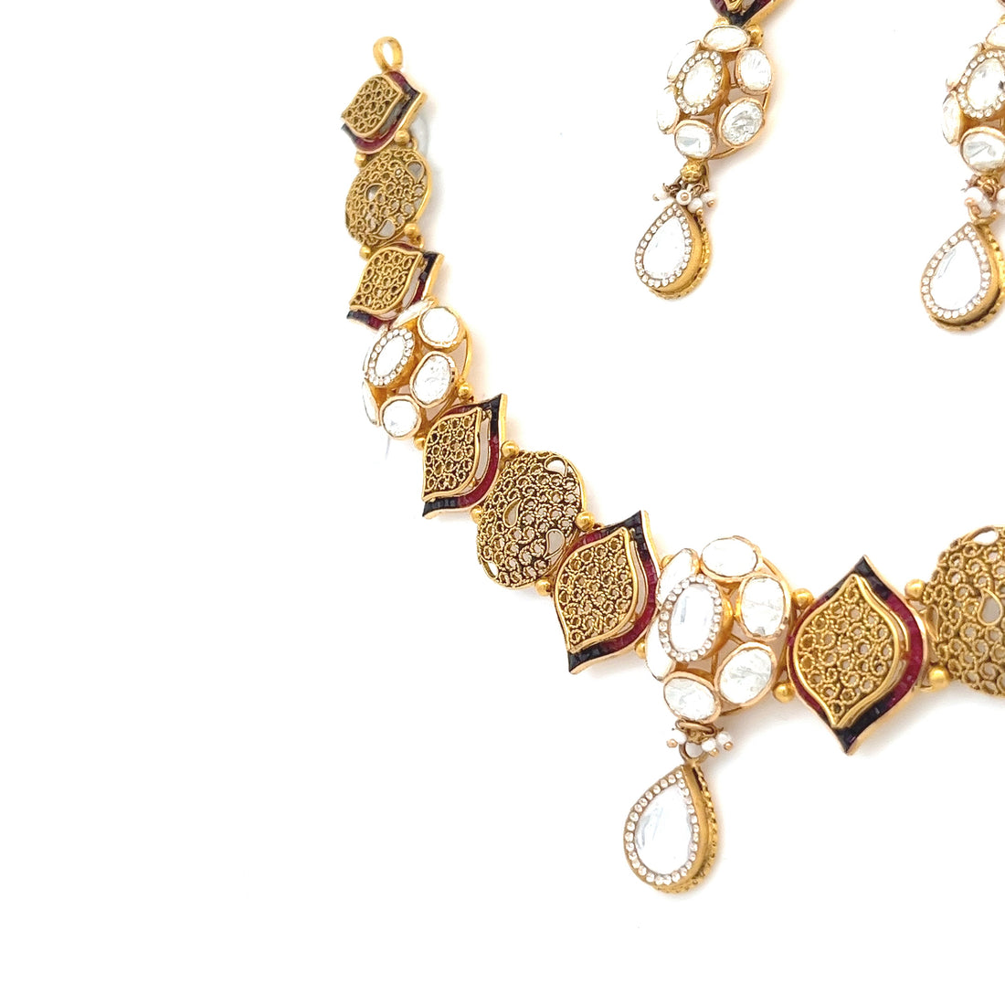 Sharvi Gold Necklace