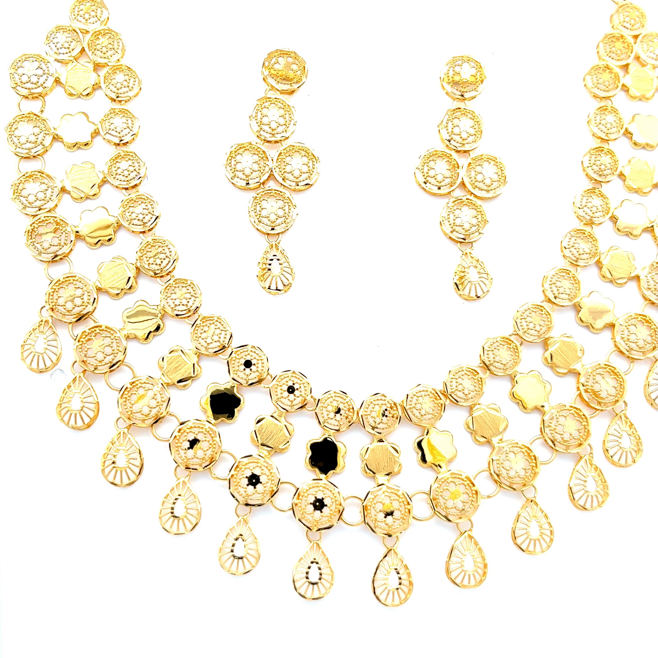 Mila Gold Necklace