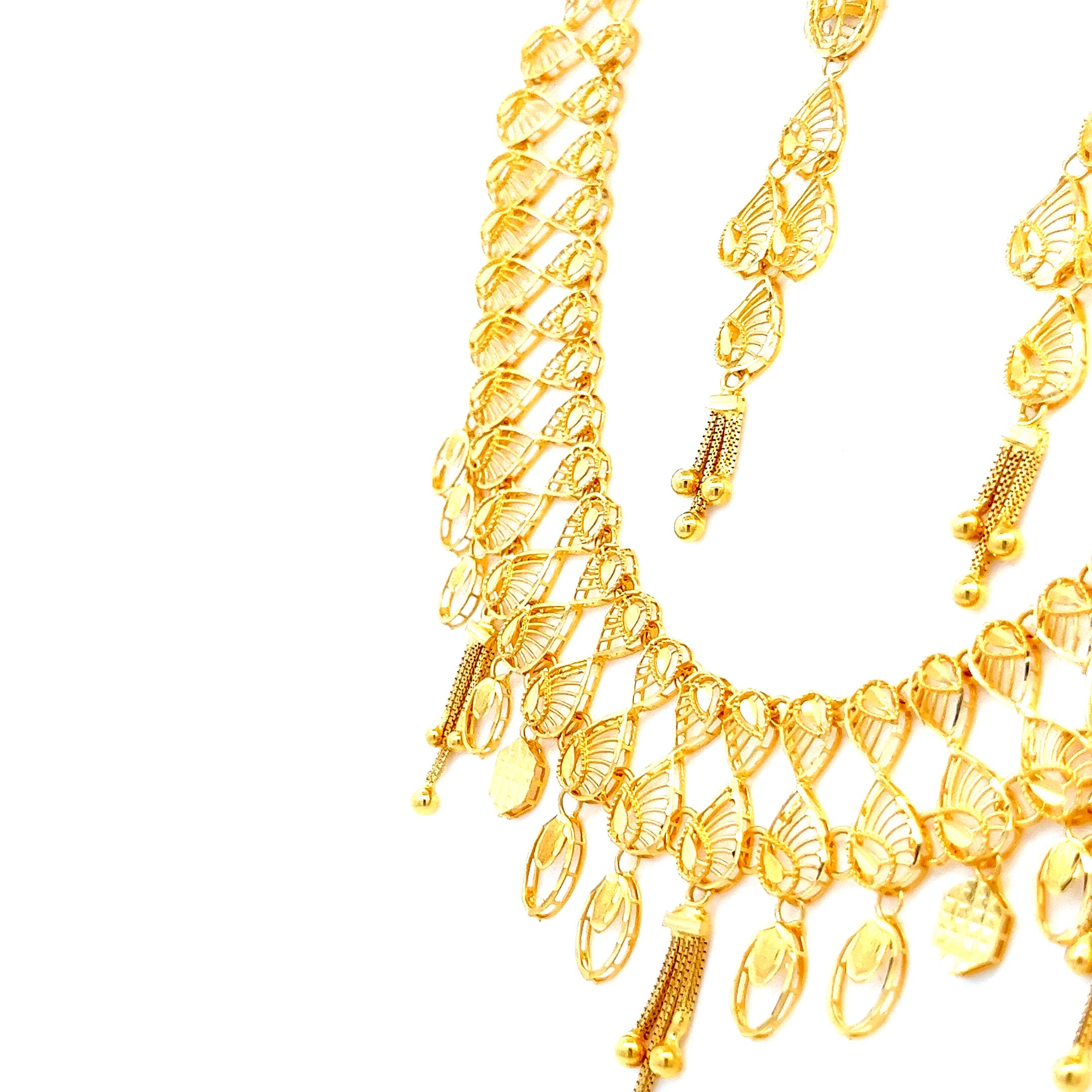 Pritha Gold Necklace