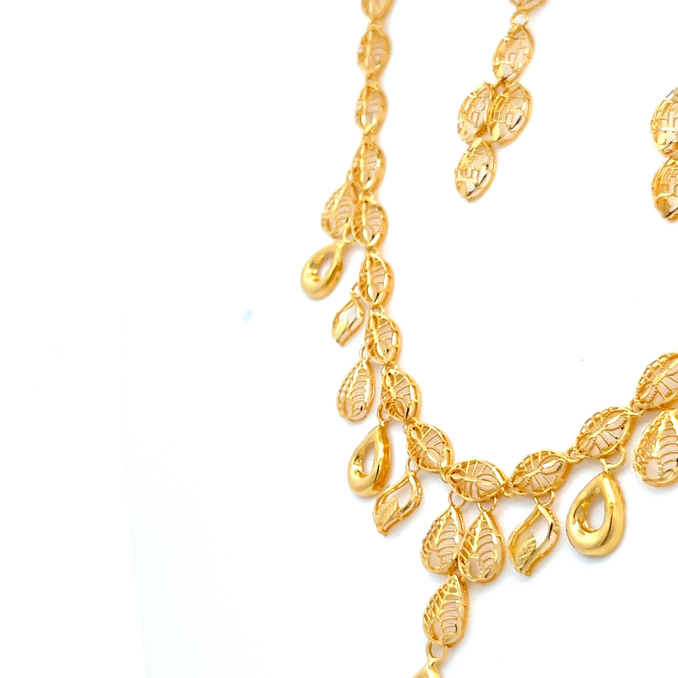 Kriti Gold Necklace