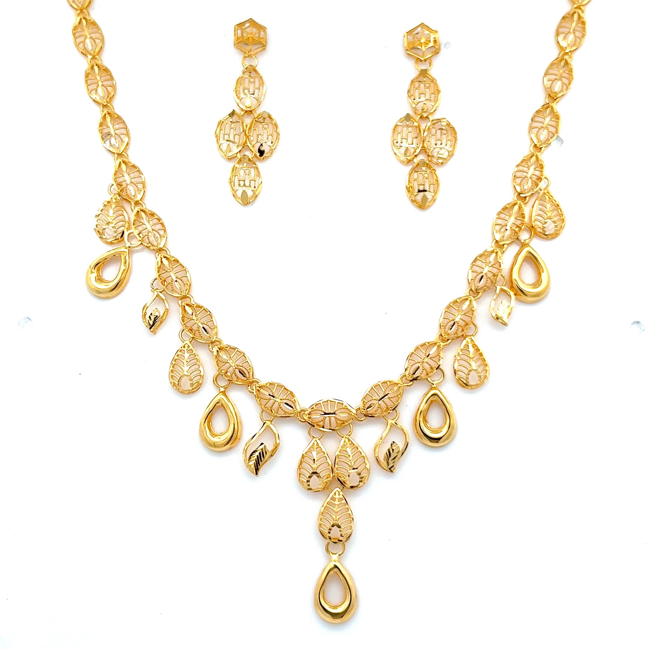 Kriti Gold Necklace
