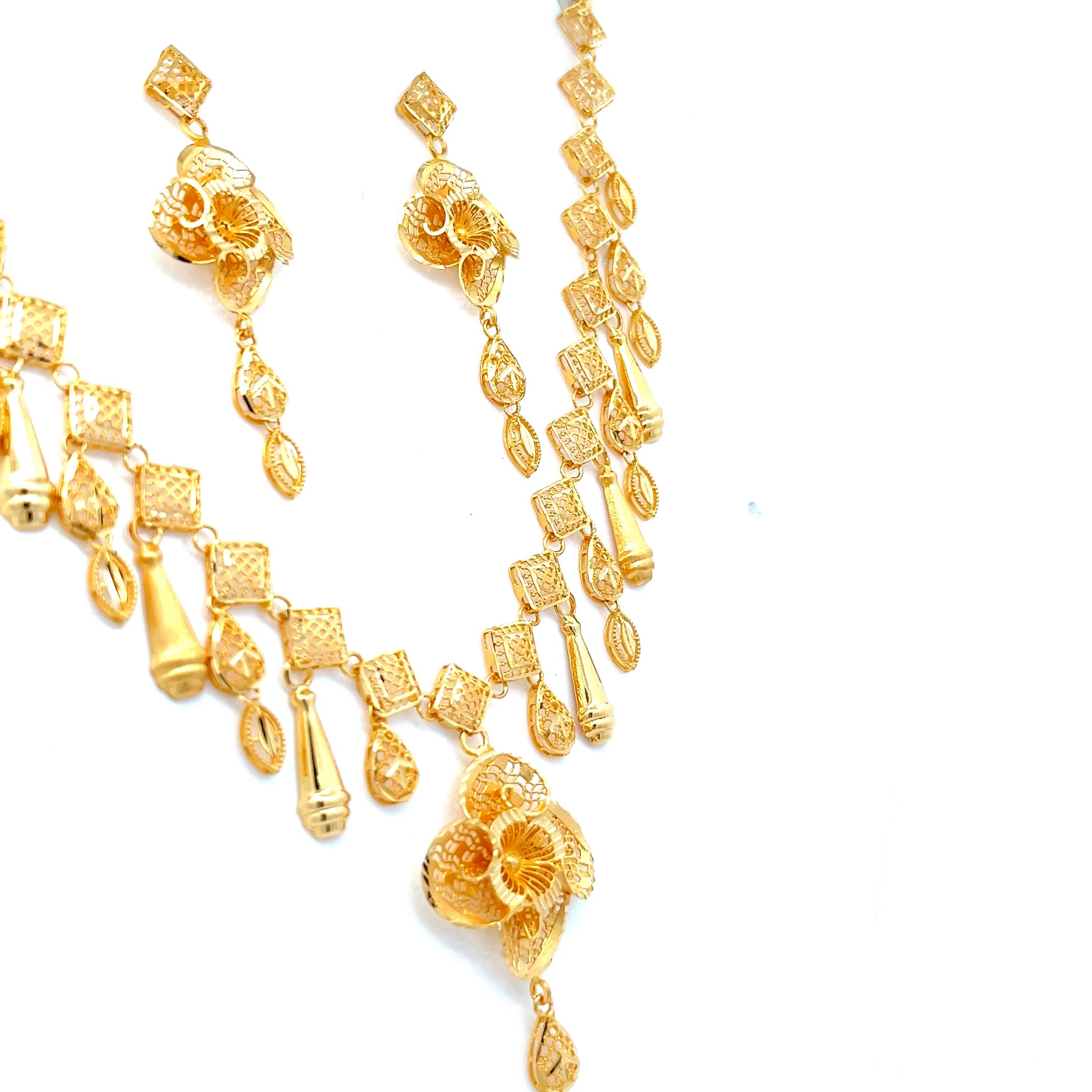 Simran Gold Necklace