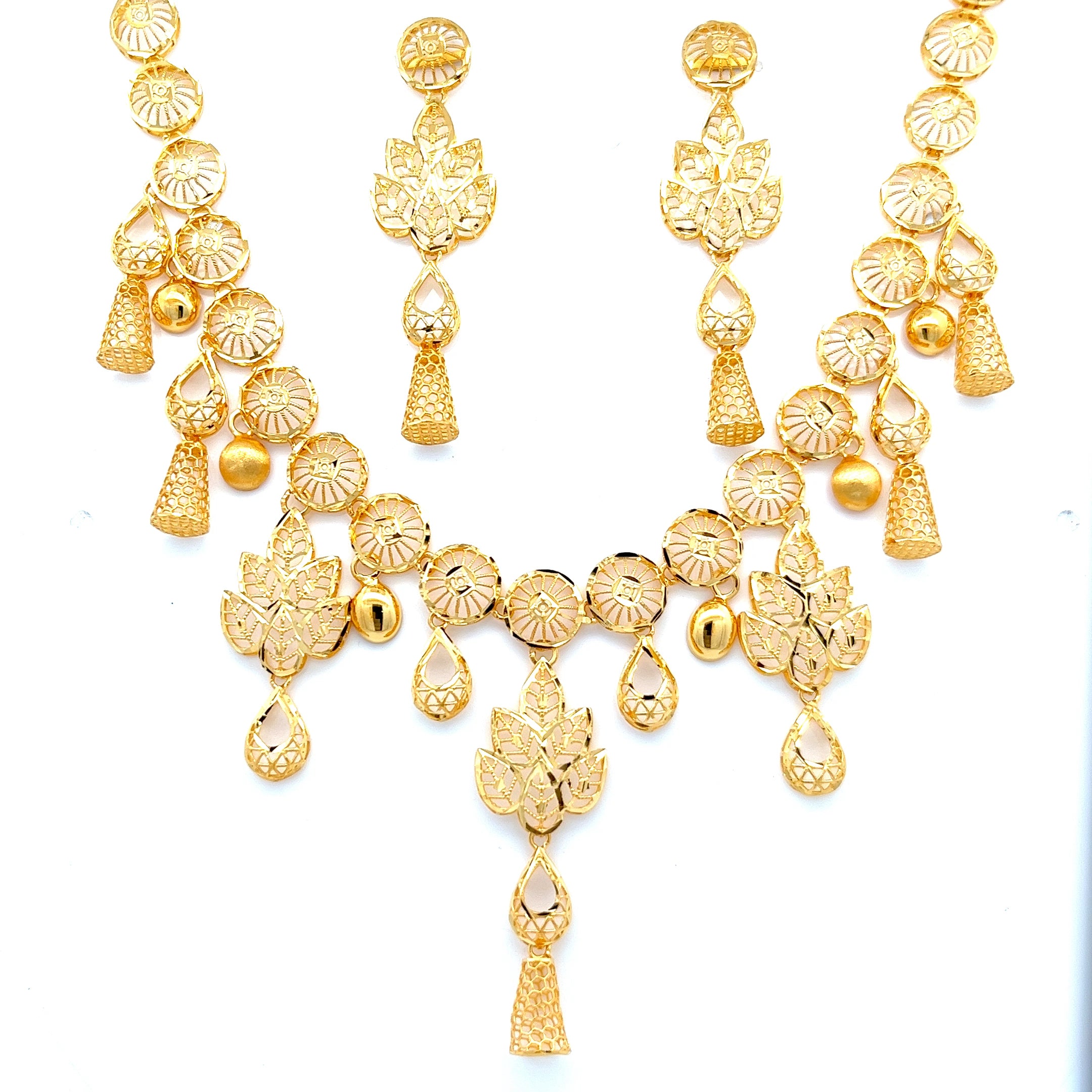 Ravya Gold Necklace