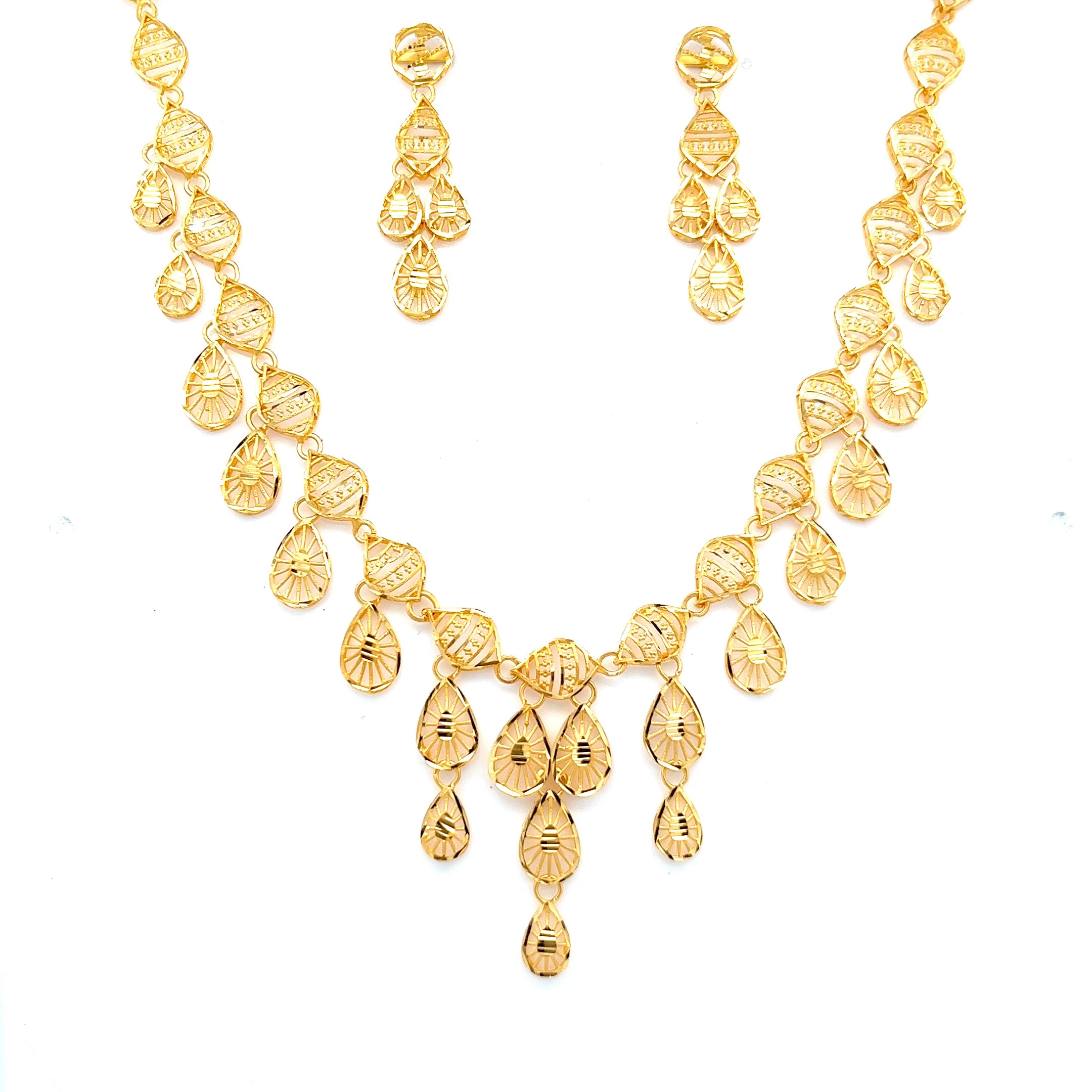 Raavi Gold Necklace