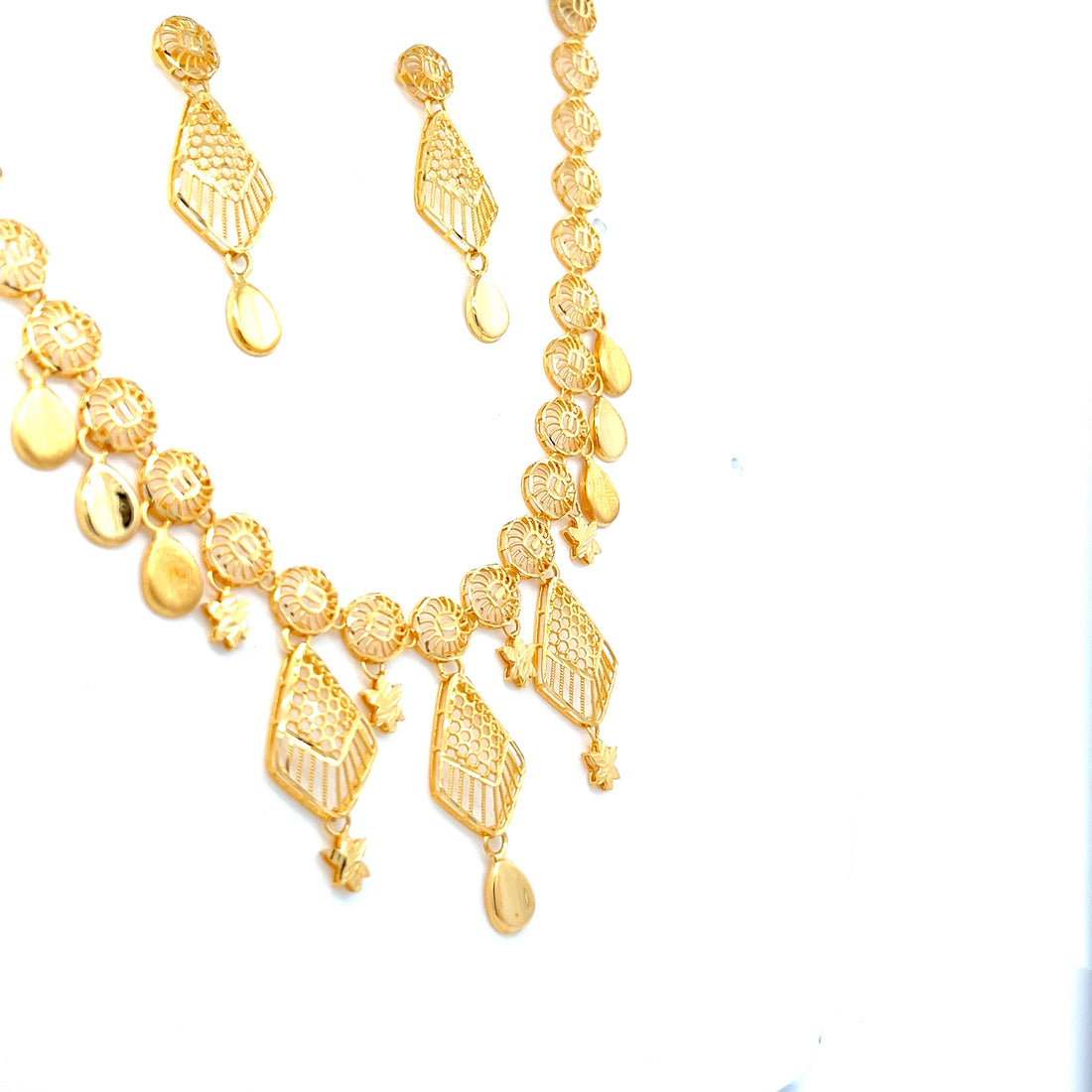 Vanshika Gold Necklace