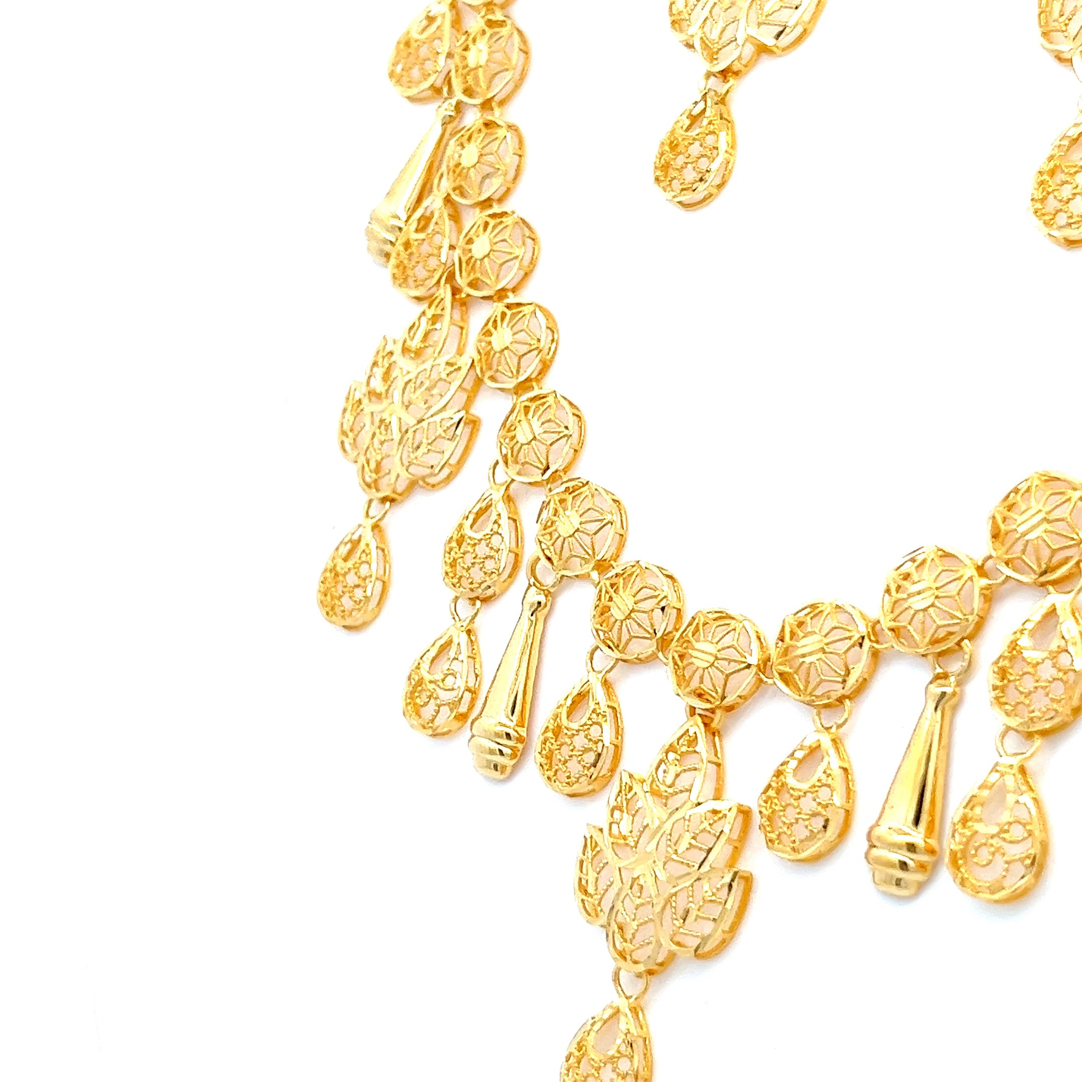 Nayra Gold Necklace