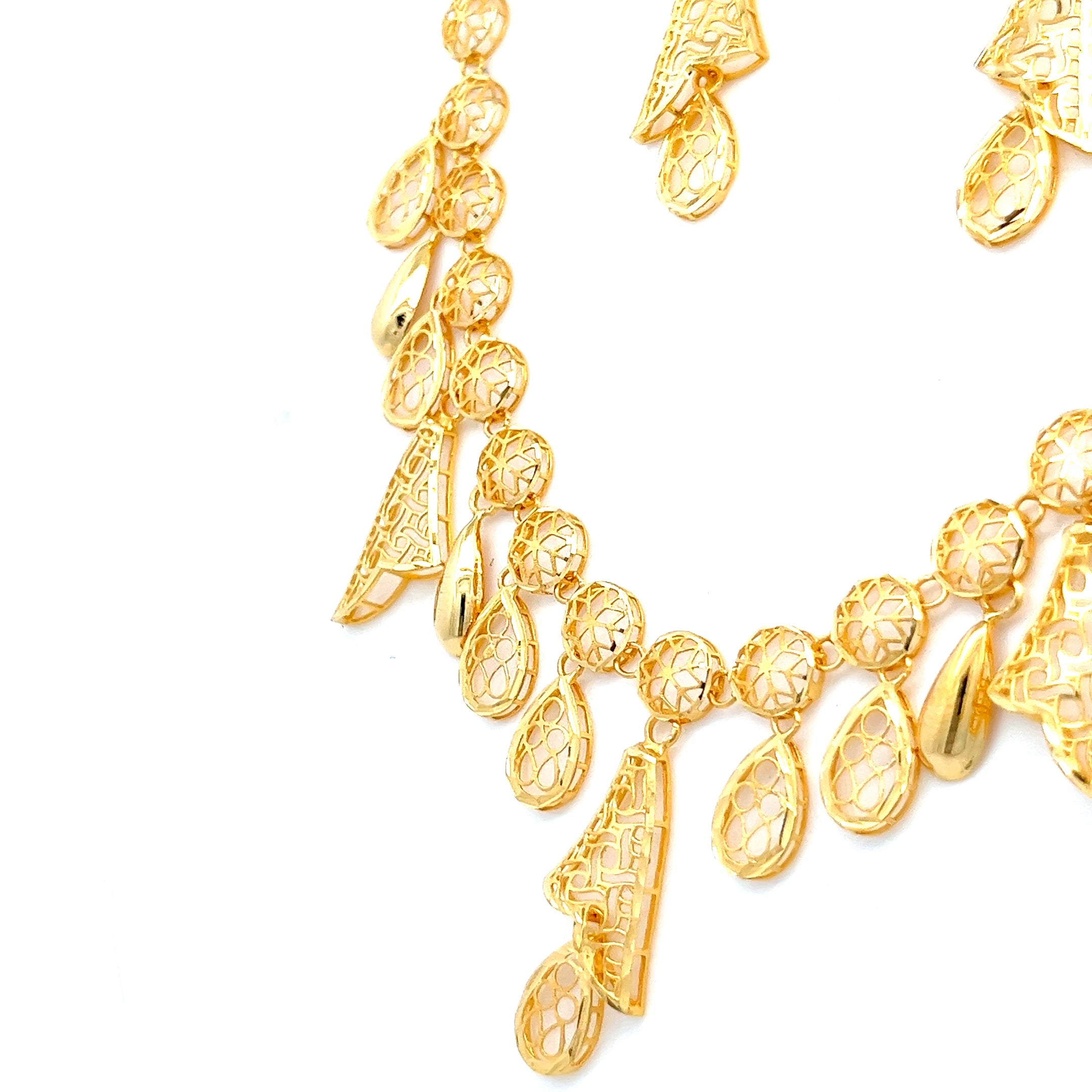 Joshna Gold Necklace