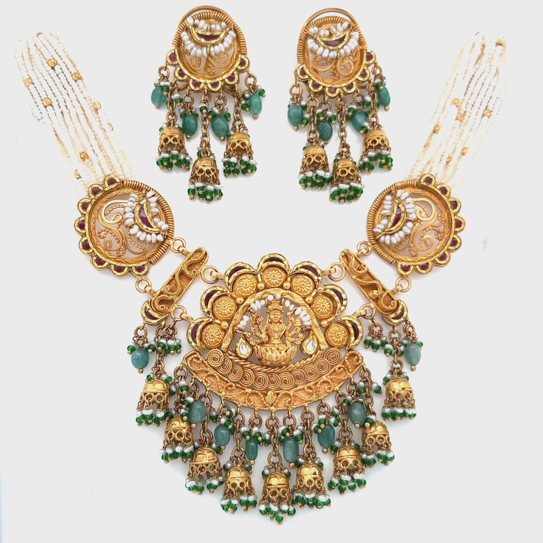 Nila Gold Necklace Set