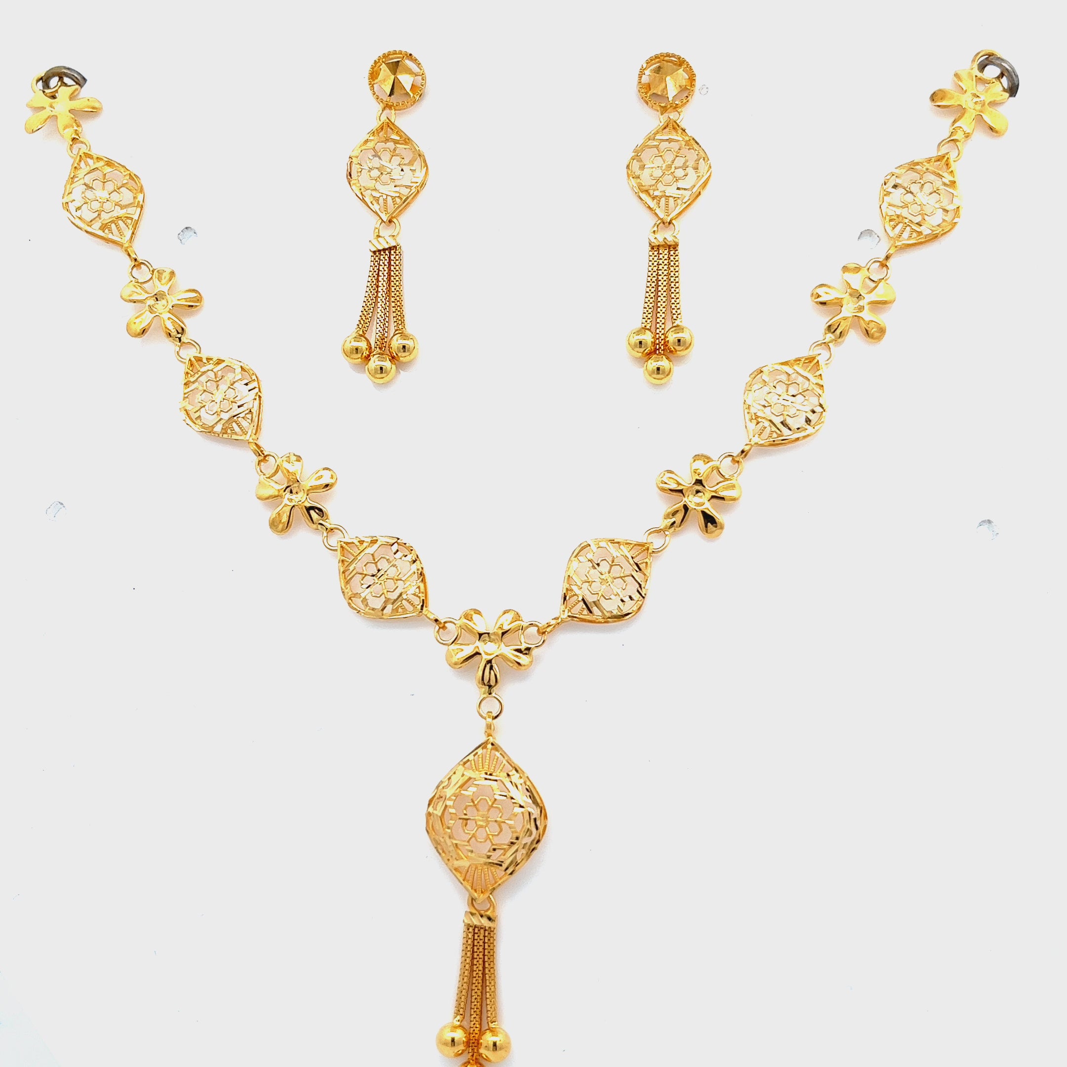 Liya Gold Necklace