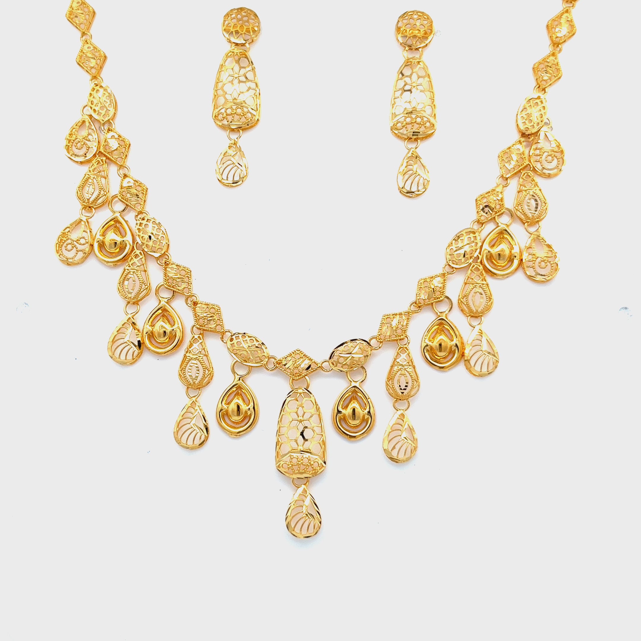 Aayra Gold Necklace