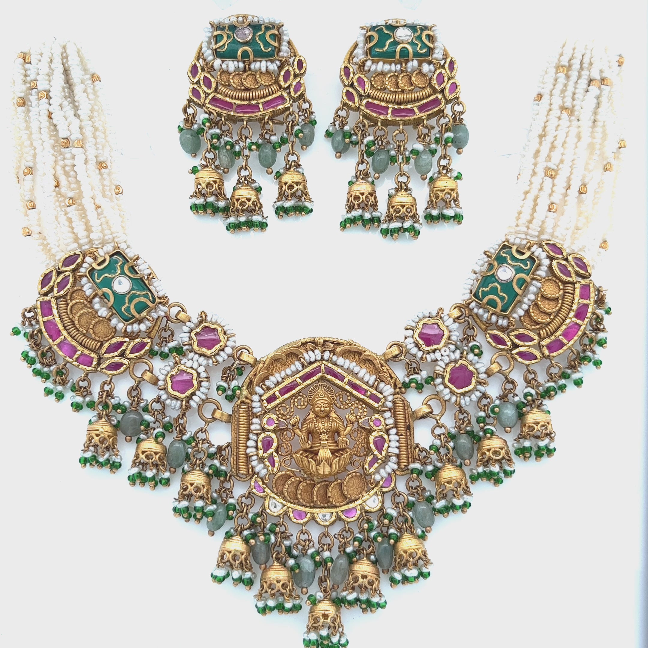 Priti Gold Necklace Set